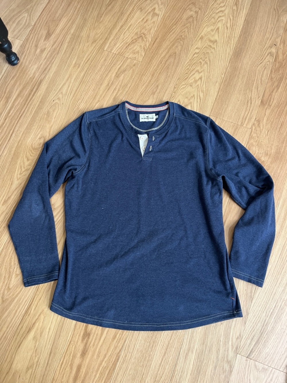 The Normal Brand Men’s Navy Two Button Puremeso Henley size L
